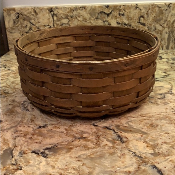 Longaberger Basket “Vintage 1981” - Picture 1 of 3